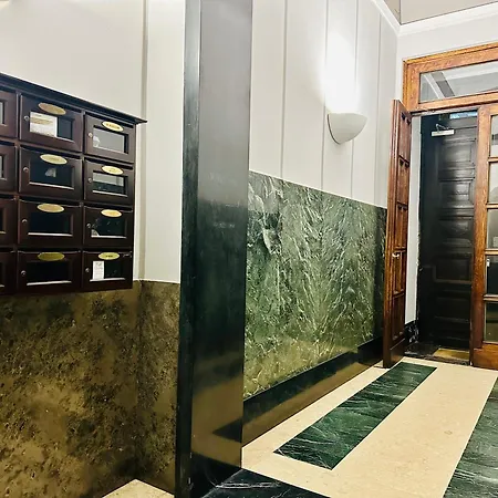 Casa - Elegant In The Hurt Of The Centre * Турин