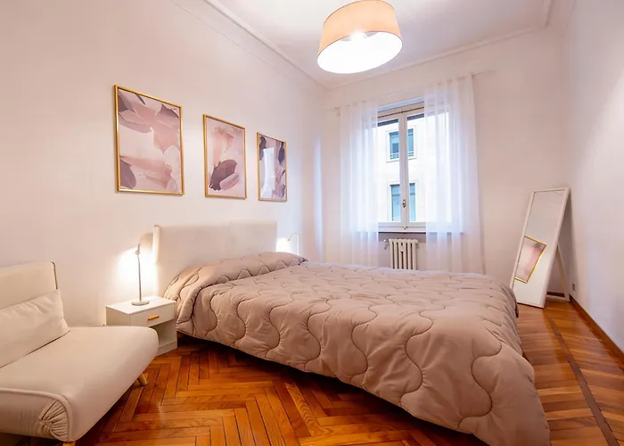 Casa Torineiser - Elegant In Centre With Parking By A Porter *